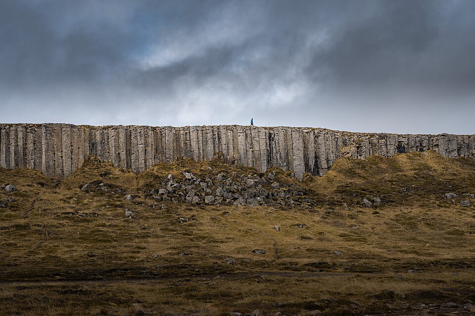 The basalt columns of Gerðuberg on the southern side of the Snæfellsnes Peninsula, Iceland.jpg