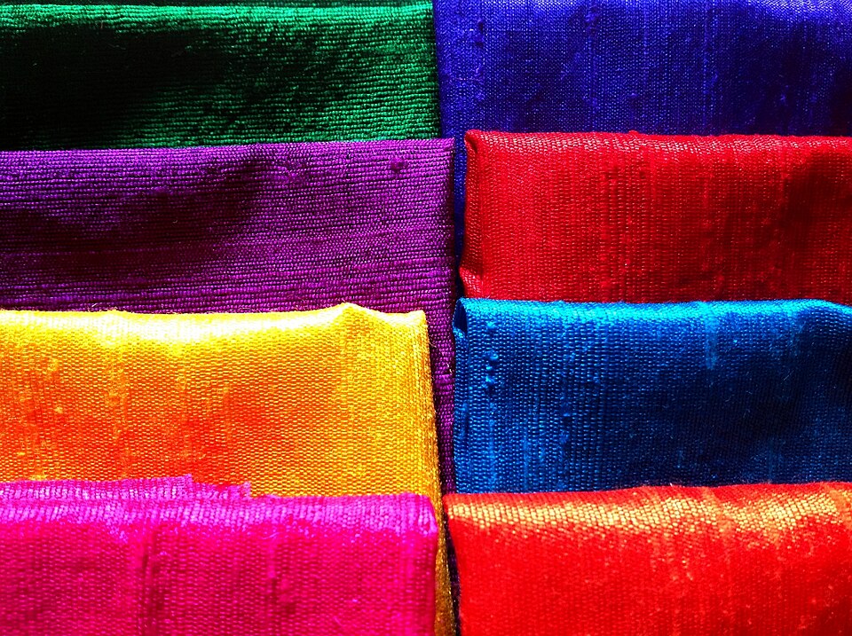 Indian-dupioni-silk-fabrics.JPG
